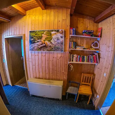 Chalet Ferienhaus Mit Blick Uber Bromskirchen